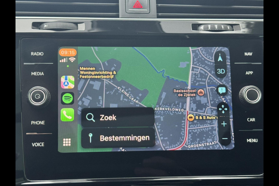 Volkswagen Golf Variant 1.5 TSI Highline R-line Adaptive cruise Climate Pano Navi Stoelverwarming Apple / Android Parkeersensoren