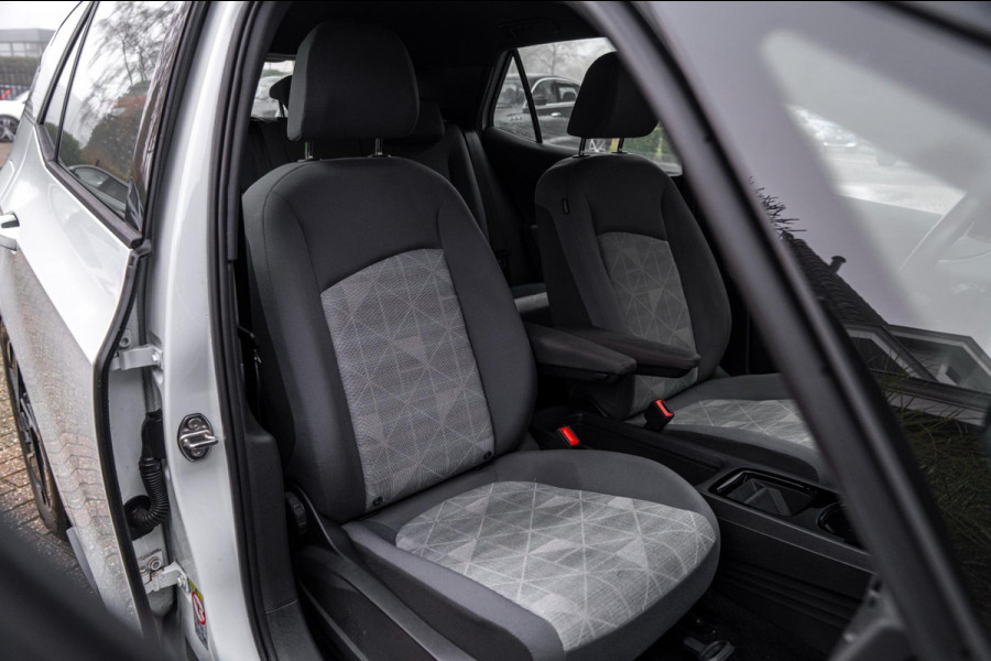 Volkswagen ID.3 First 58 kWh 350 Km Actieradius BTW 1e Eig Adaptive Sfeerverlichting Stoelverwarming 18''