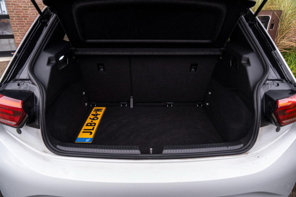 Volkswagen ID.3 First 58 kWh 350 Km Actieradius BTW 1e Eig Adaptive Sfeerverlichting Stoelverwarming 18''