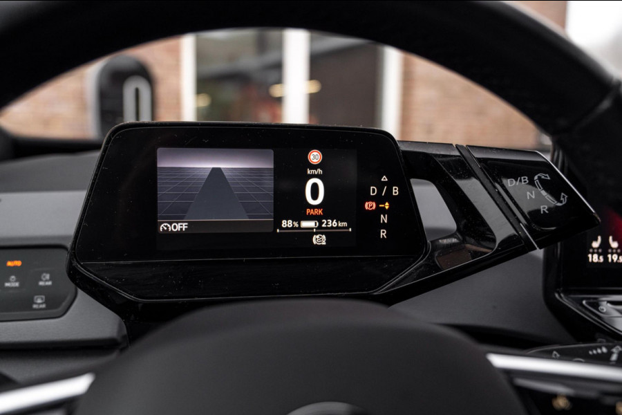 Volkswagen ID.3 First 58 kWh 350 Km Actieradius BTW 1e Eig Adaptive Sfeerverlichting Stoelverwarming 18''