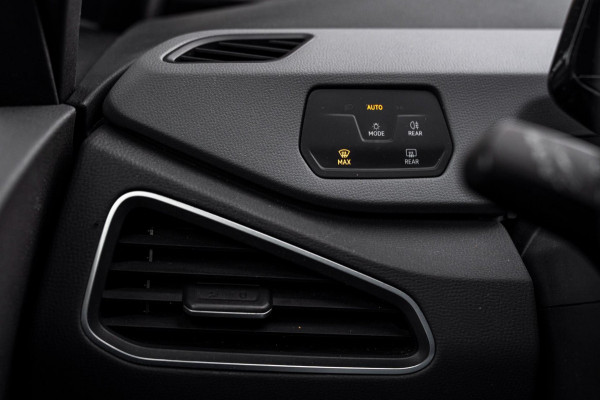 Volkswagen ID.3 First 58 kWh 350 Km Actieradius BTW 1e Eig Adaptive Sfeerverlichting Stoelverwarming 18''