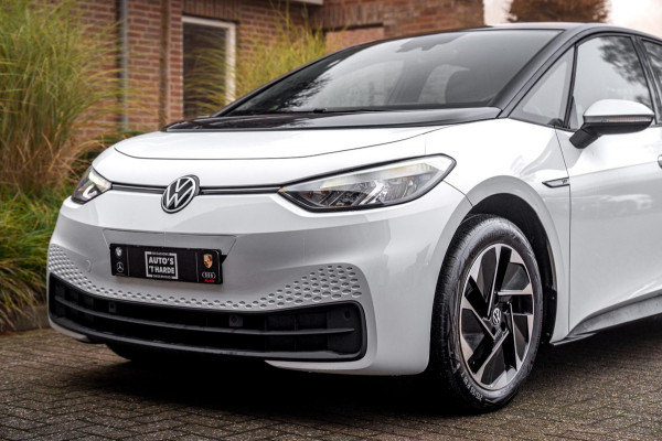 Volkswagen ID.3 First 58 kWh 350 Km Actieradius BTW 1e Eig Adaptive Sfeerverlichting Stoelverwarming 18''