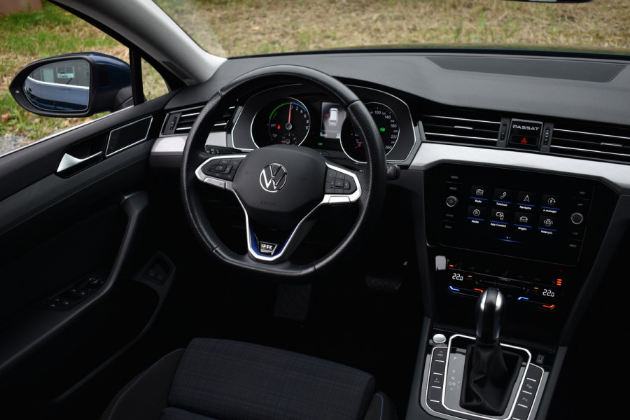 Volkswagen Passat Variant GTE 218PK DSG HYBRID BUSINESS IQ-LIGHT/CAMERA/TREKHAAK