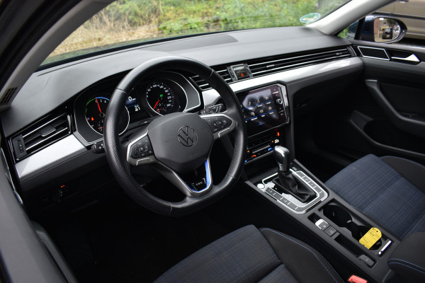 Volkswagen Passat Variant GTE 218PK DSG HYBRID BUSINESS IQ-LIGHT/CAMERA/TREKHAAK