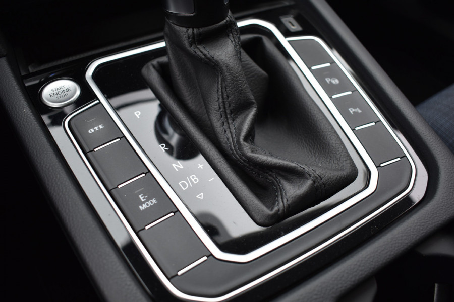 Volkswagen Passat Variant GTE 218PK DSG HYBRID BUSINESS IQ-LIGHT/CAMERA/TREKHAAK