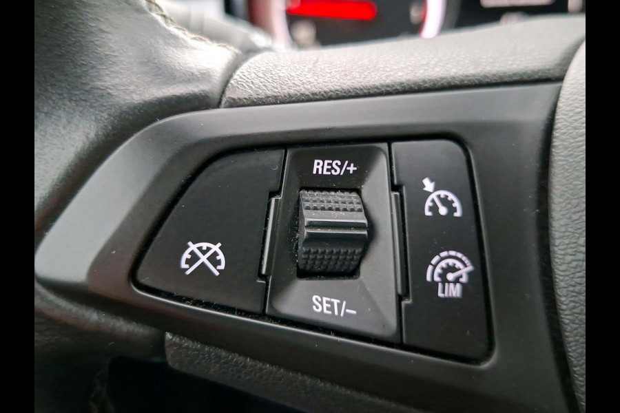 Opel Astra 1.4 Turbo 120 Jaar Edition Navigatie | lederen stuurwiel | parking assistent |