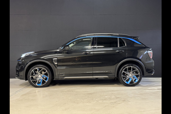 Lynk & Co 01 1.5 | Panoramadak | Adaptive cruise | Camera | Stoelverwarming | Carplay | Sfeerverlichting