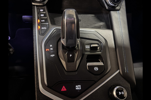 Lynk & Co 01 1.5 | Panoramadak | Adaptive cruise | Camera | Stoelverwarming | Carplay | Sfeerverlichting