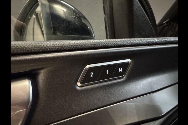 Lynk & Co 01 1.5 | Panoramadak | Adaptive cruise | Camera | Stoelverwarming | Carplay | Sfeerverlichting