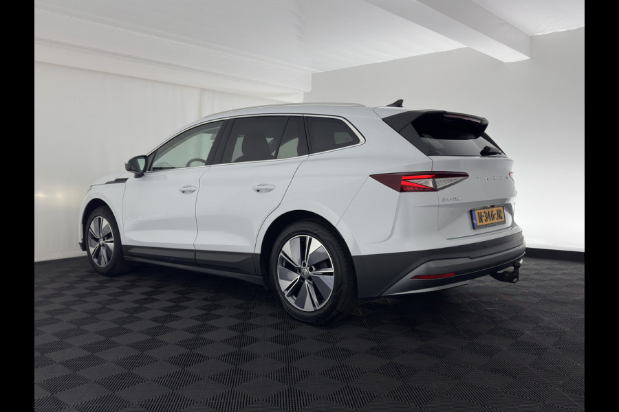 Škoda ENYAQ iV 80 {SOH-90%} [ 3-Fase ] (INCL-BTW) *LEATHER-FABRIC | FULL-LED | DIGI-COCKPIT | CAMERA | KEYLESS | NAVI-FULLMAP | AMBIENT-LIGHT | ECC | HEATED-COMFORTSEATS | DAB+ | PDC | CRUISE | CARPLAY | TOWBAR | 19"ALU*