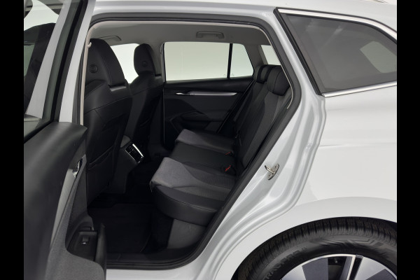 Škoda ENYAQ iV 80 {SOH-90%} [ 3-Fase ] (INCL-BTW) *LEATHER-FABRIC | FULL-LED | DIGI-COCKPIT | CAMERA | KEYLESS | NAVI-FULLMAP | AMBIENT-LIGHT | ECC | HEATED-COMFORTSEATS | DAB+ | PDC | CRUISE | CARPLAY | TOWBAR | 19"ALU*