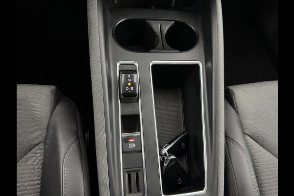 Škoda ENYAQ iV 80 {SOH-90%} [ 3-Fase ] (INCL-BTW) *LEATHER-FABRIC | FULL-LED | DIGI-COCKPIT | CAMERA | KEYLESS | NAVI-FULLMAP | AMBIENT-LIGHT | ECC | HEATED-COMFORTSEATS | DAB+ | PDC | CRUISE | CARPLAY | TOWBAR | 19"ALU*