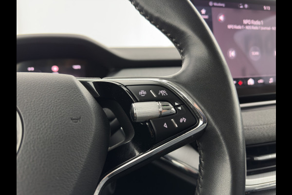 Škoda ENYAQ iV 80 {SOH-90%} [ 3-Fase ] (INCL-BTW) *LEATHER-FABRIC | FULL-LED | DIGI-COCKPIT | CAMERA | KEYLESS | NAVI-FULLMAP | AMBIENT-LIGHT | ECC | HEATED-COMFORTSEATS | DAB+ | PDC | CRUISE | CARPLAY | TOWBAR | 19"ALU*