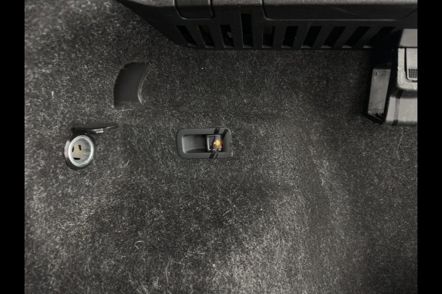 Škoda ENYAQ iV 80 {SOH-90%} [ 3-Fase ] (INCL-BTW) *LEATHER-FABRIC | FULL-LED | DIGI-COCKPIT | CAMERA | KEYLESS | NAVI-FULLMAP | AMBIENT-LIGHT | ECC | HEATED-COMFORTSEATS | DAB+ | PDC | CRUISE | CARPLAY | TOWBAR | 19"ALU*