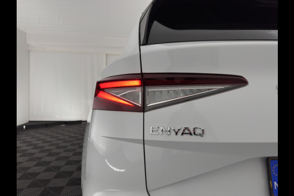 Škoda ENYAQ iV 80 {SOH-90%} [ 3-Fase ] (INCL-BTW) *LEATHER-FABRIC | FULL-LED | DIGI-COCKPIT | CAMERA | KEYLESS | NAVI-FULLMAP | AMBIENT-LIGHT | ECC | HEATED-COMFORTSEATS | DAB+ | PDC | CRUISE | CARPLAY | TOWBAR | 19"ALU*