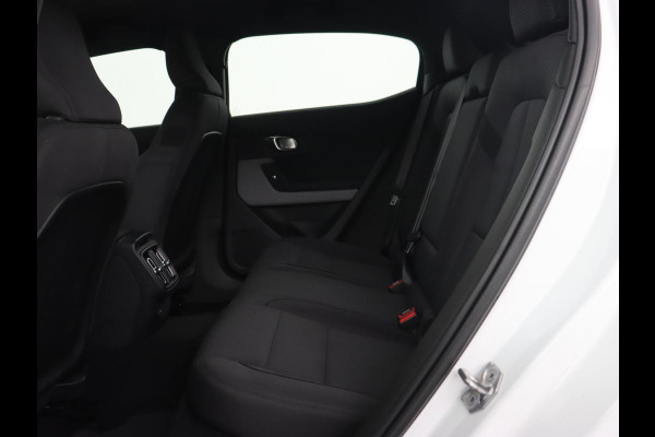 Polestar 2 Standard Range Single Motor 63kWh | 360 Camera | Stoelverwarming | Adaptive cruise | Carplay | Park Assist | 19'' | Keyless | Full LED | Digital Cockpit | DAB