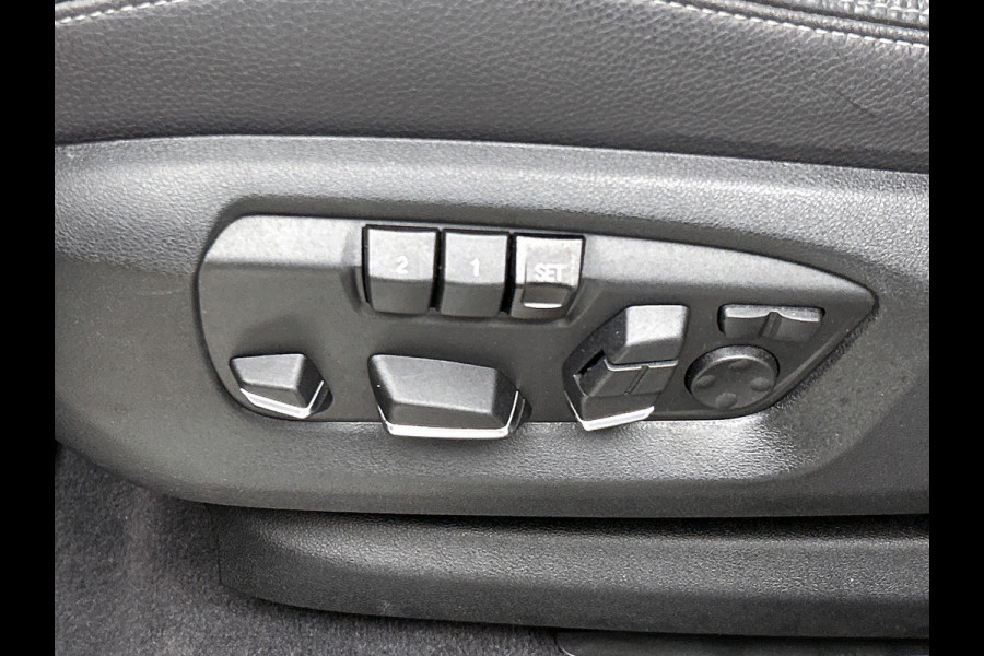 BMW X6 XDrive35i High Executive M-Sport(NL-auto, Perfect OnderH, Panorama, Bang & Olufsen, Camera, Comfort Zetels, PDC V+A, Etc)