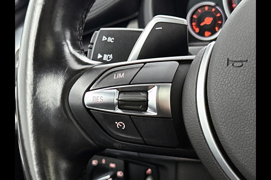 BMW X6 XDrive35i High Executive M-Sport(NL-auto, Perfect OnderH, Panorama, Bang & Olufsen, Camera, Comfort Zetels, PDC V+A, Etc)