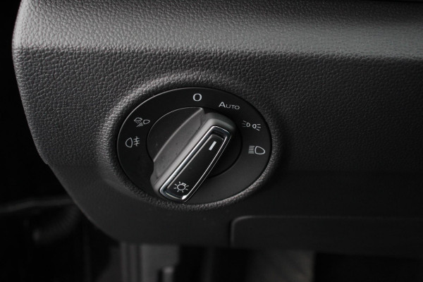 Volkswagen T-Roc 1.5 TSI 150pk DSG Style | Navigatie | Apple Carplay/Android Auto | Parkeersensoren | Camera | Adaptive Cruise Control | Park Assist | Stoel- en stuurverwarming | Elektrische achterklep | LED-koplampen | Getinte ramen