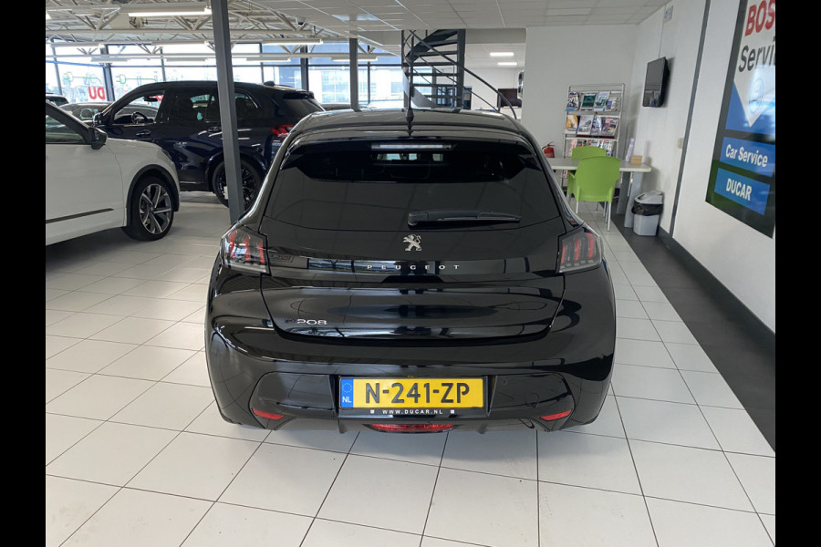 Peugeot e-208 EV Allure Pack 50 kWh Navi /  Carplay  /Digitaal dashboard / Stoelverwarming / Snelladen /