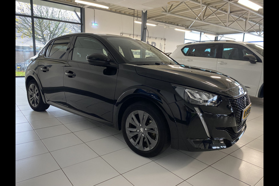 Peugeot e-208 EV Allure Pack 50 kWh Navi /  Carplay  /Digitaal dashboard / Stoelverwarming / Snelladen /