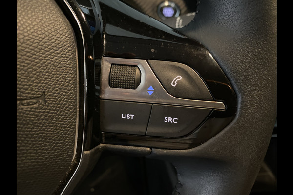 Peugeot e-208 EV Allure Pack 50 kWh Navi /  Carplay  /Digitaal dashboard / Stoelverwarming / Snelladen /