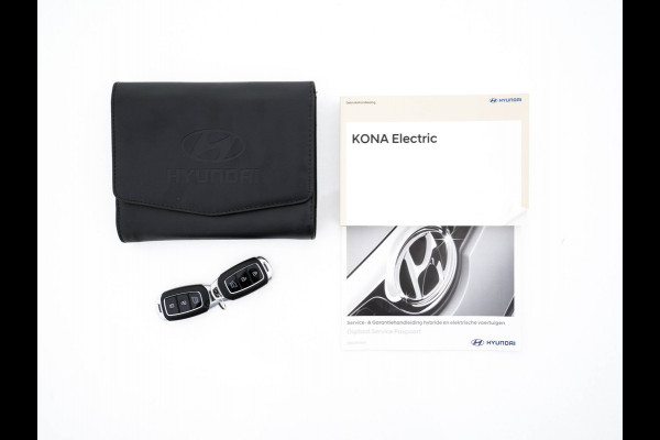 Hyundai Kona EV Premium 64 kWh ( Fase-3 ) { SOH-96%) Aut.* HEAT-PUMP | NAVI-FULLMAP | KEYLESS | CAMERA | DAB | ECC | PDC | ADAPTIVE-CRUISE | CCS-FASTLOADER | LANE-ASSIST | HEATED-COMFORTSEATS | 17''ALU*