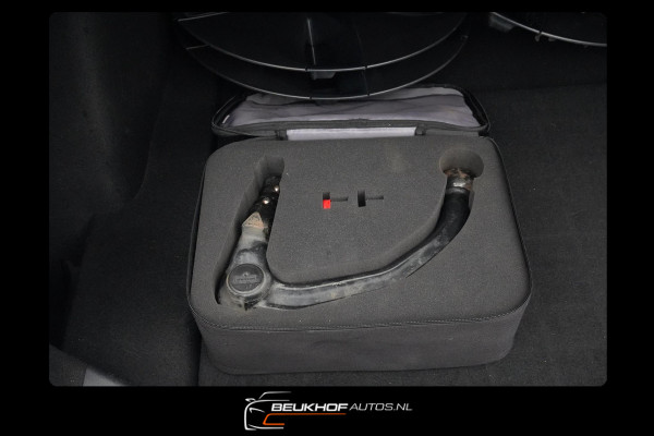 Tesla Model 3 Standard Trekhaak Navigatie Pano Leer Camera