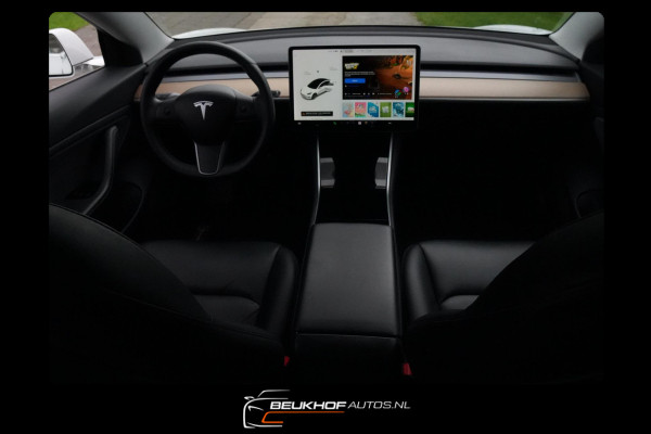 Tesla Model 3 Standard Trekhaak Navigatie Pano Leer Camera