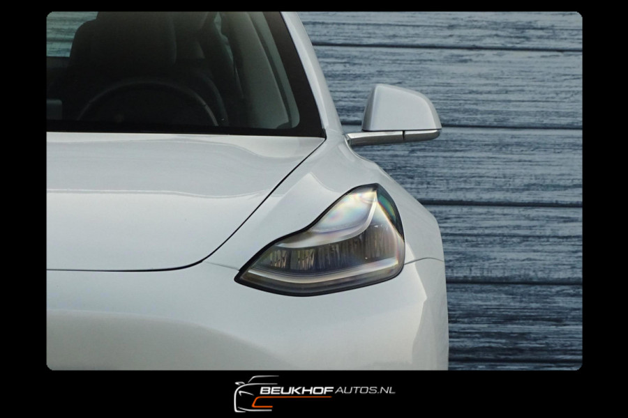 Tesla Model 3 Standard Trekhaak Navigatie Pano Leer Camera