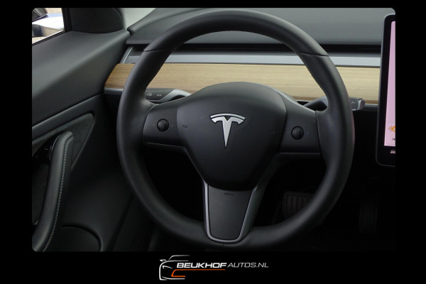 Tesla Model 3 Standard Trekhaak Navigatie Pano Leer Camera