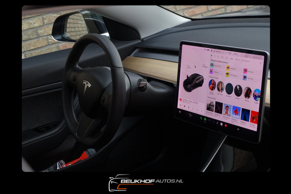 Tesla Model 3 Standard Trekhaak Navigatie Pano Leer Camera
