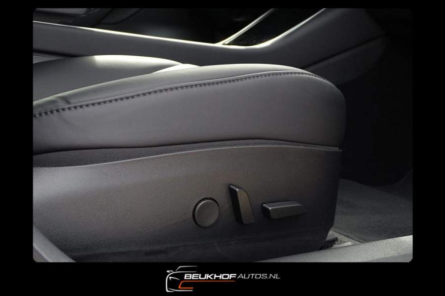 Tesla Model 3 Standard Trekhaak Navigatie Pano Leer Camera