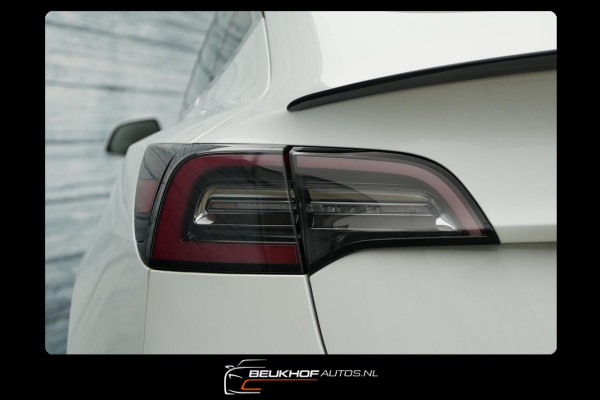 Tesla Model 3 Standard Trekhaak Navigatie Pano Leer Camera