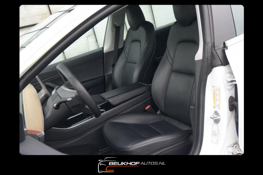 Tesla Model 3 Standard Trekhaak Navigatie Pano Leer Camera