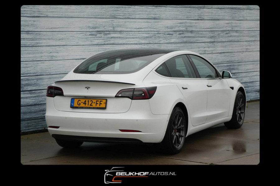 Tesla Model 3 Standard Trekhaak Navigatie Pano Leer Camera