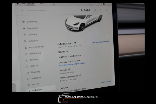 Tesla Model 3 Standard Trekhaak Navigatie Pano Leer Camera