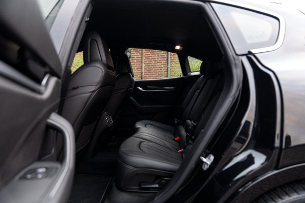 Maserati Levante 3.0 V6 S TwinTurbo AWD GranSport 430 PK Leder Luchtvering 21''