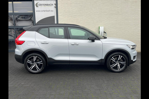 Volvo XC40 2.0 B4 AWD R-Design | Cruise control | 360 camera | Metallic | Apple carplay |