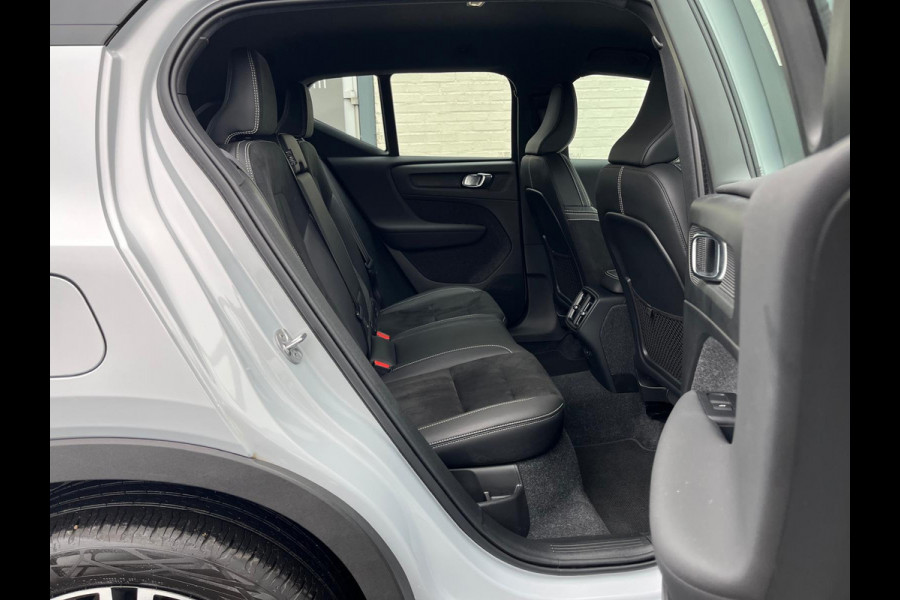 Volvo XC40 2.0 B4 AWD R-Design | Cruise control | 360 camera | Metallic | Apple carplay |