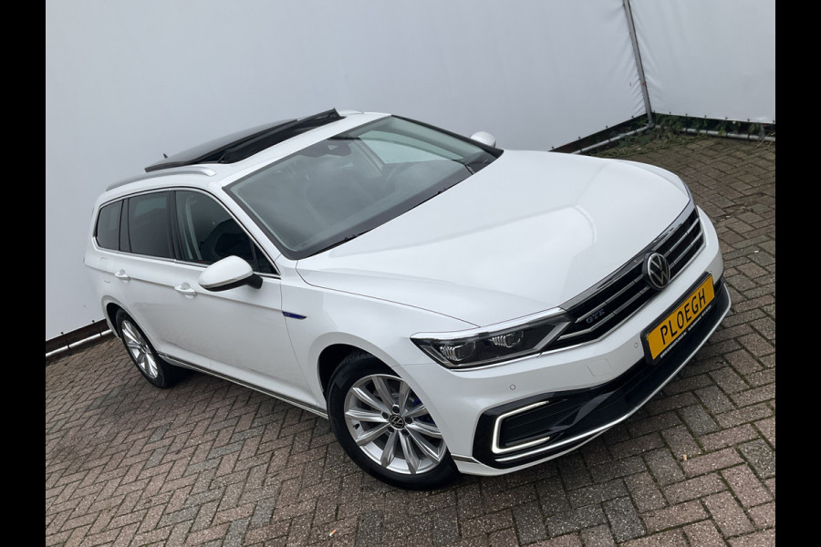 Volkswagen Passat Variant 1.4 TSI PHEV GTE Pano.dak Trekhaak Adap.cruise Stoel.stuurverw.