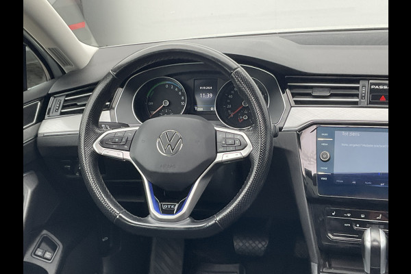 Volkswagen Passat Variant 1.4 TSI PHEV GTE Pano.dak Trekhaak Adap.cruise Stoel.stuurverw.