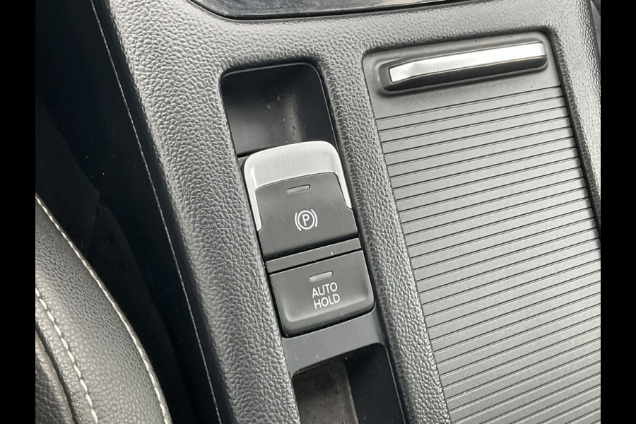 Volkswagen Passat Variant 1.4 TSI PHEV GTE Pano.dak Trekhaak Adap.cruise Stoel.stuurverw.