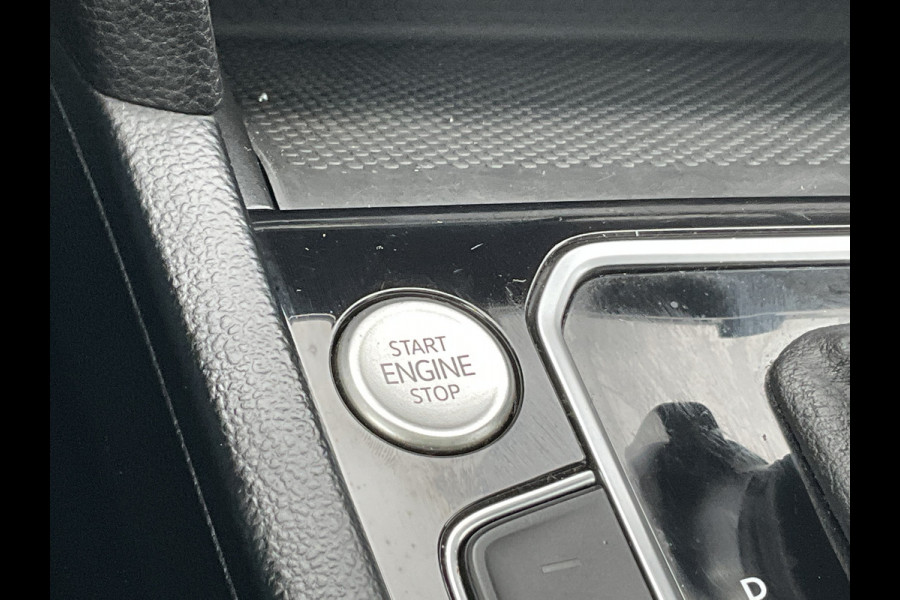 Volkswagen Passat Variant 1.4 TSI PHEV GTE Pano.dak Trekhaak Adap.cruise Stoel.stuurverw.