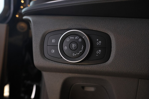 Ford Transit Custom 320 2.0 TDCI L2H1 Limited DC 170Pk, 5 Pers. Leer, 2x schuifdeur