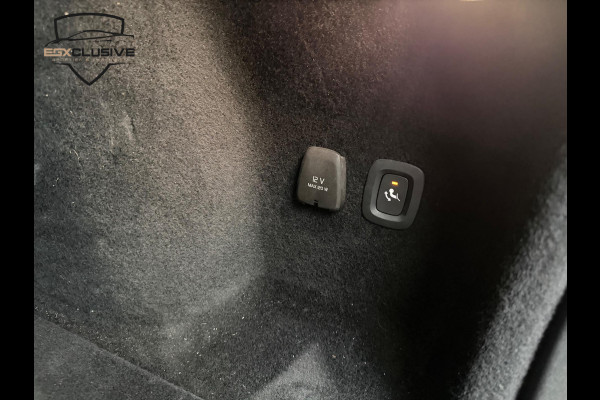 Volvo V60 2.0 B4 Momentum Business | Leder | Adaptive CC |Camera