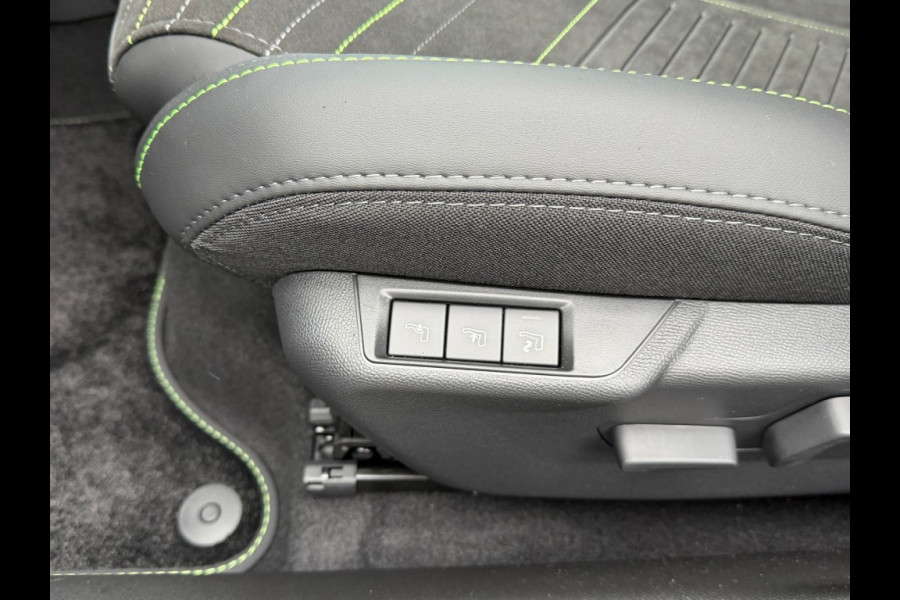 Peugeot 2008 HYBRID 145 GT Alcantara