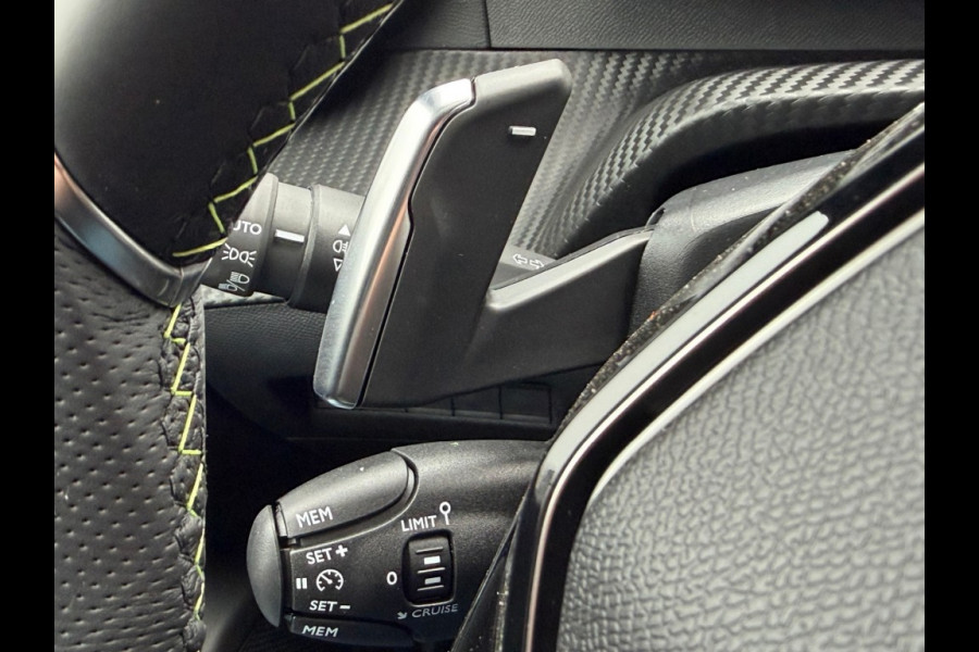 Peugeot 2008 HYBRID 145 GT Alcantara