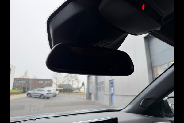 Peugeot 2008 HYBRID 145 GT Alcantara