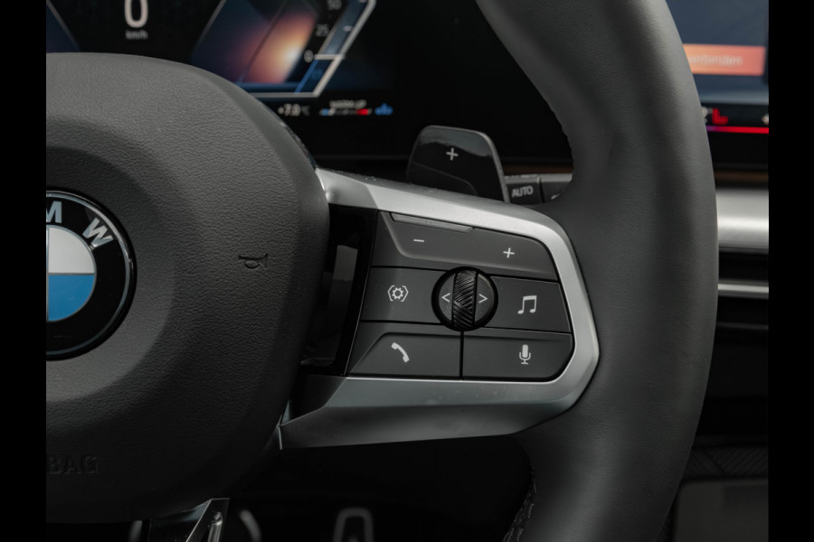 BMW X1 sDrive18i M-Sport Pro - Pano - Memoryzetel - Trekhaak - ACC - Head-Up - Harman Kardon